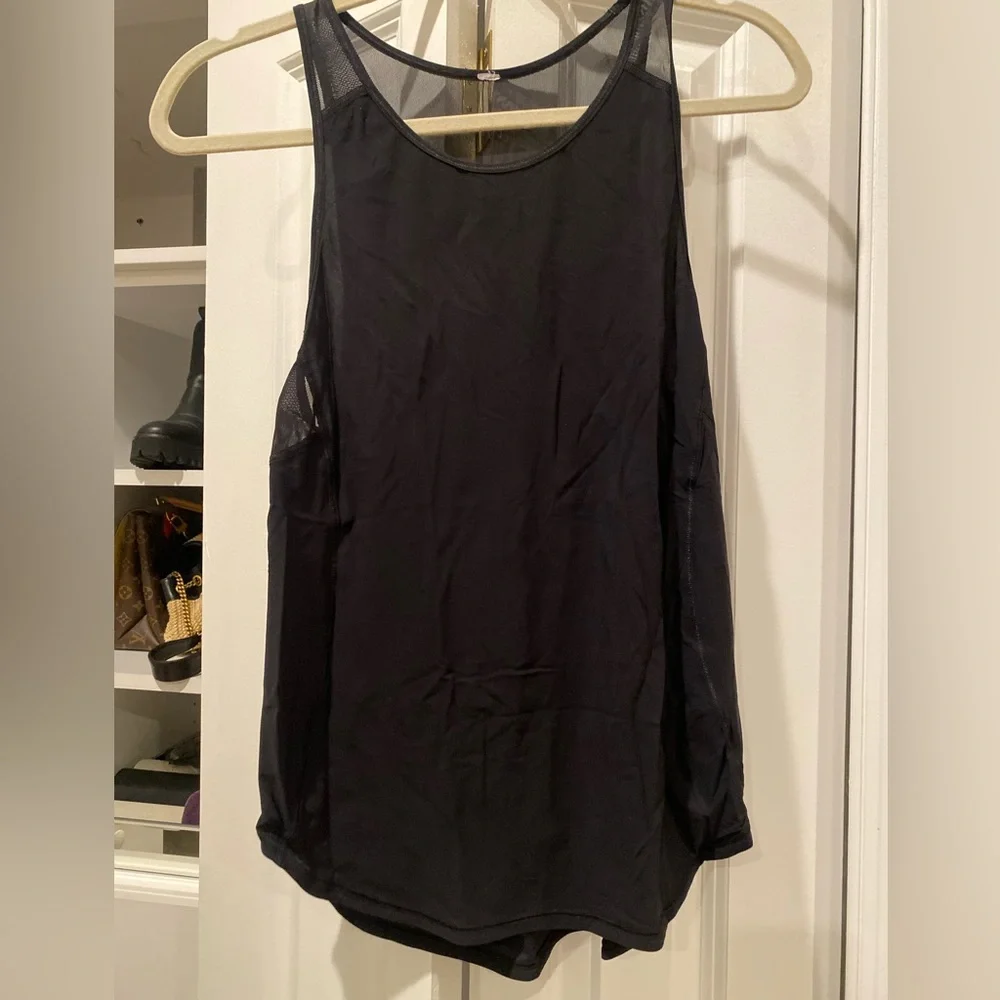 Lululemon 3 pack tops | red, black and maroon | size6 - Picture 3 of 12